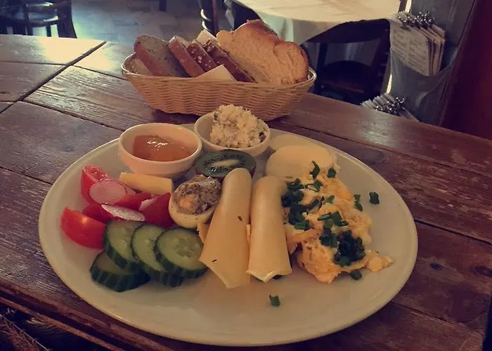 Cafe Mlynek Bed & Breakfast *