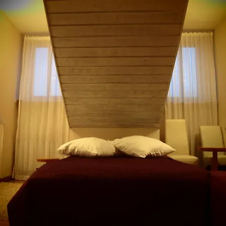 Cafe Mlynek Bed & Breakfast Krakau